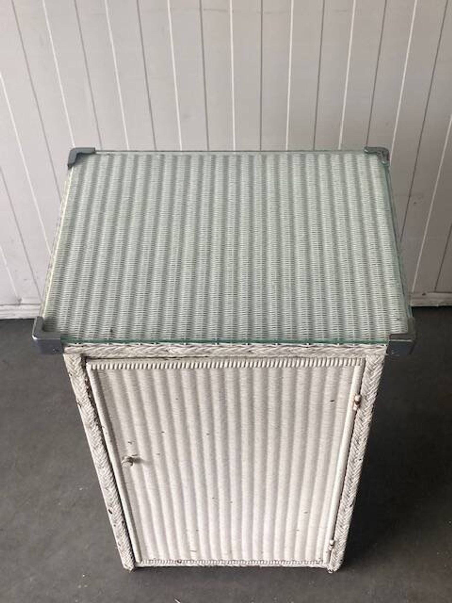 Armoire / table de chevet Lloyd Loom