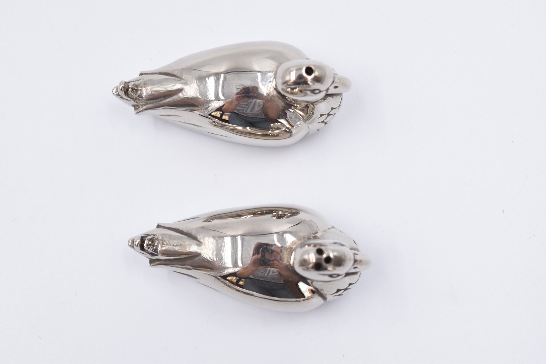 Salt and pepper salt pepper metal silvery in the form of duck art deco style