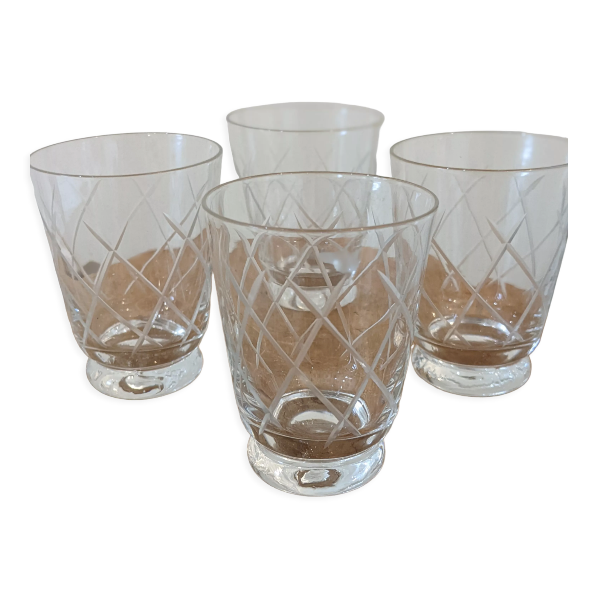 Small cups chiseled in vintage antique crystal