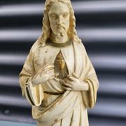 Old plaster statue of the Sacred Heart of Jesus, signed Serein, Made in France.