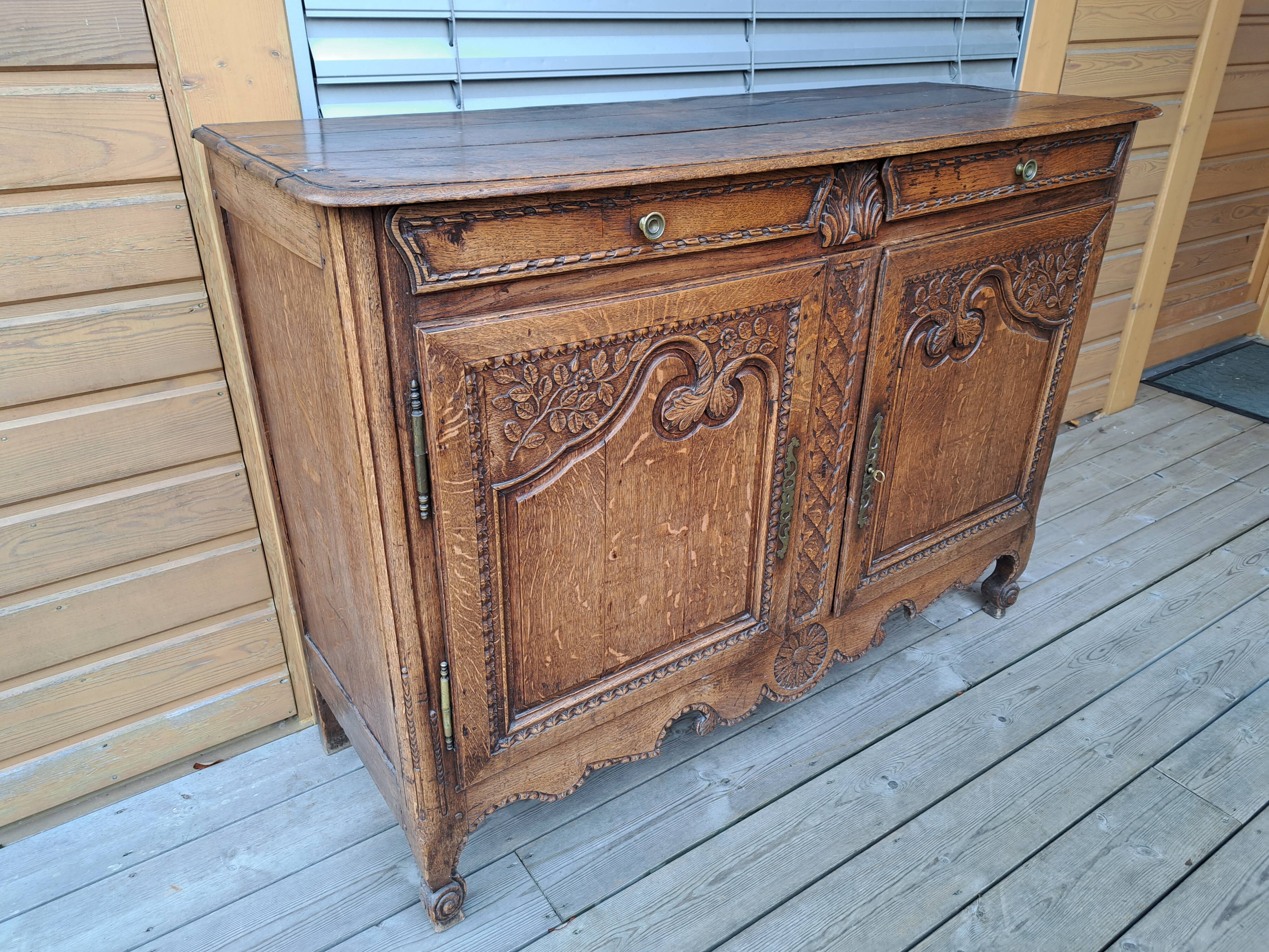 Buffet 2 body old dresser