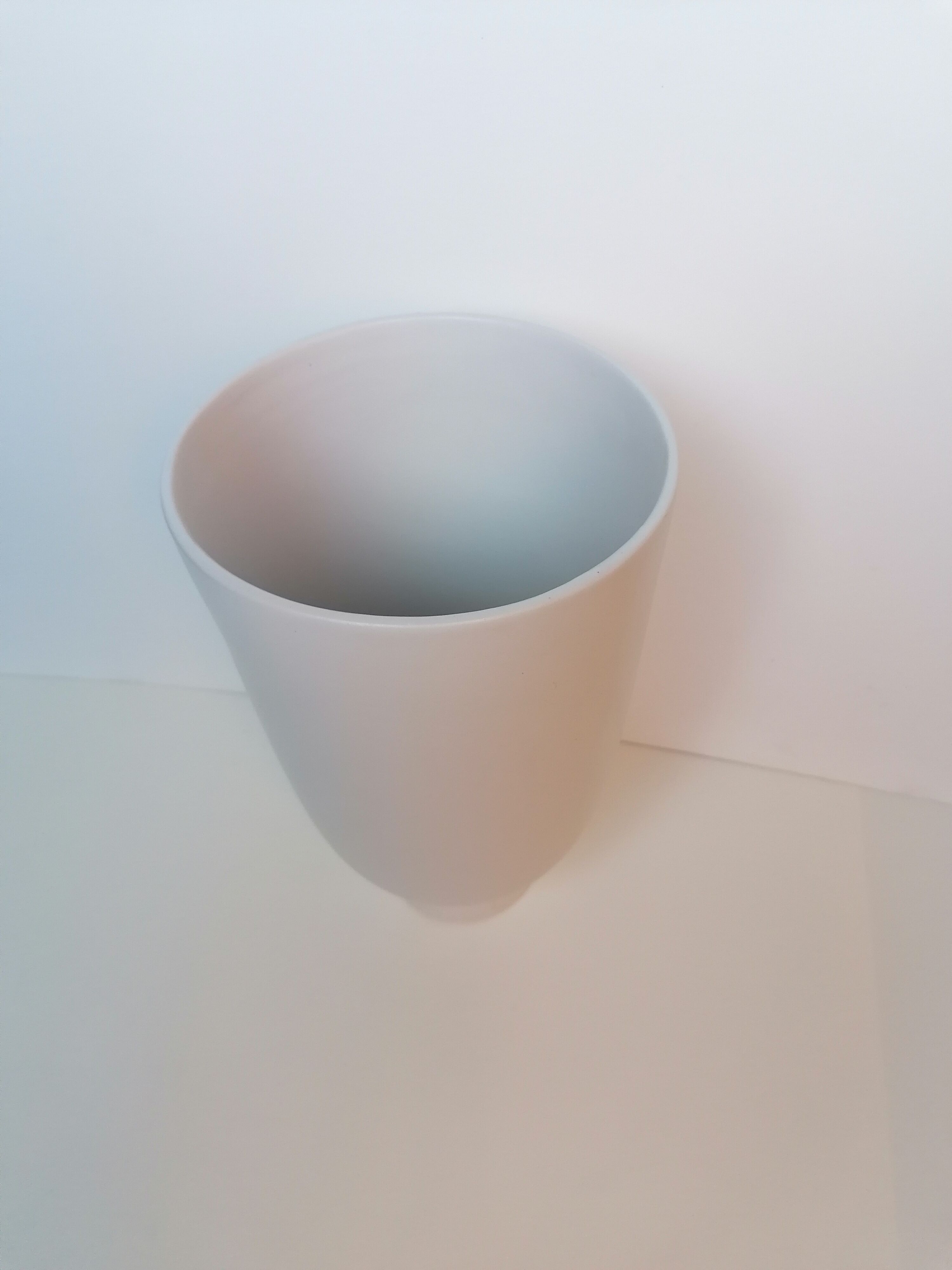 3 Nesting vases in fine pottery