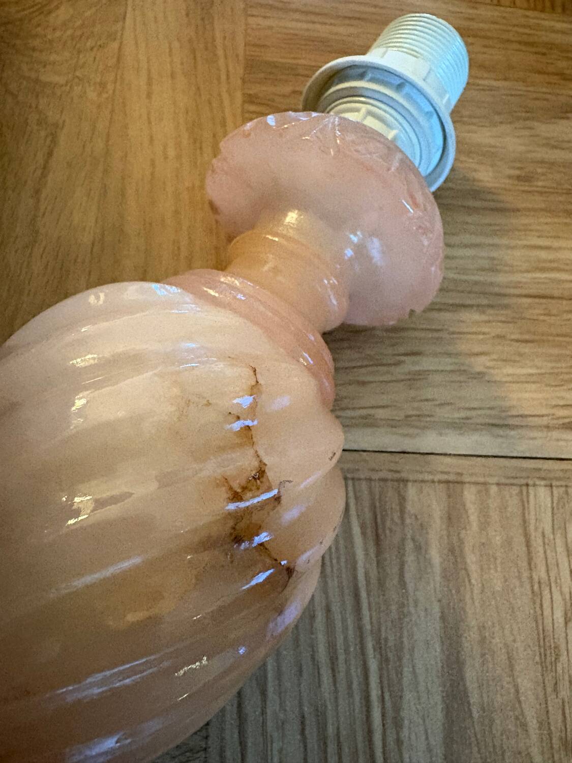 Pied de lampe en albâtre véritable