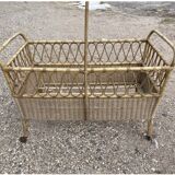 Wicker baby bed