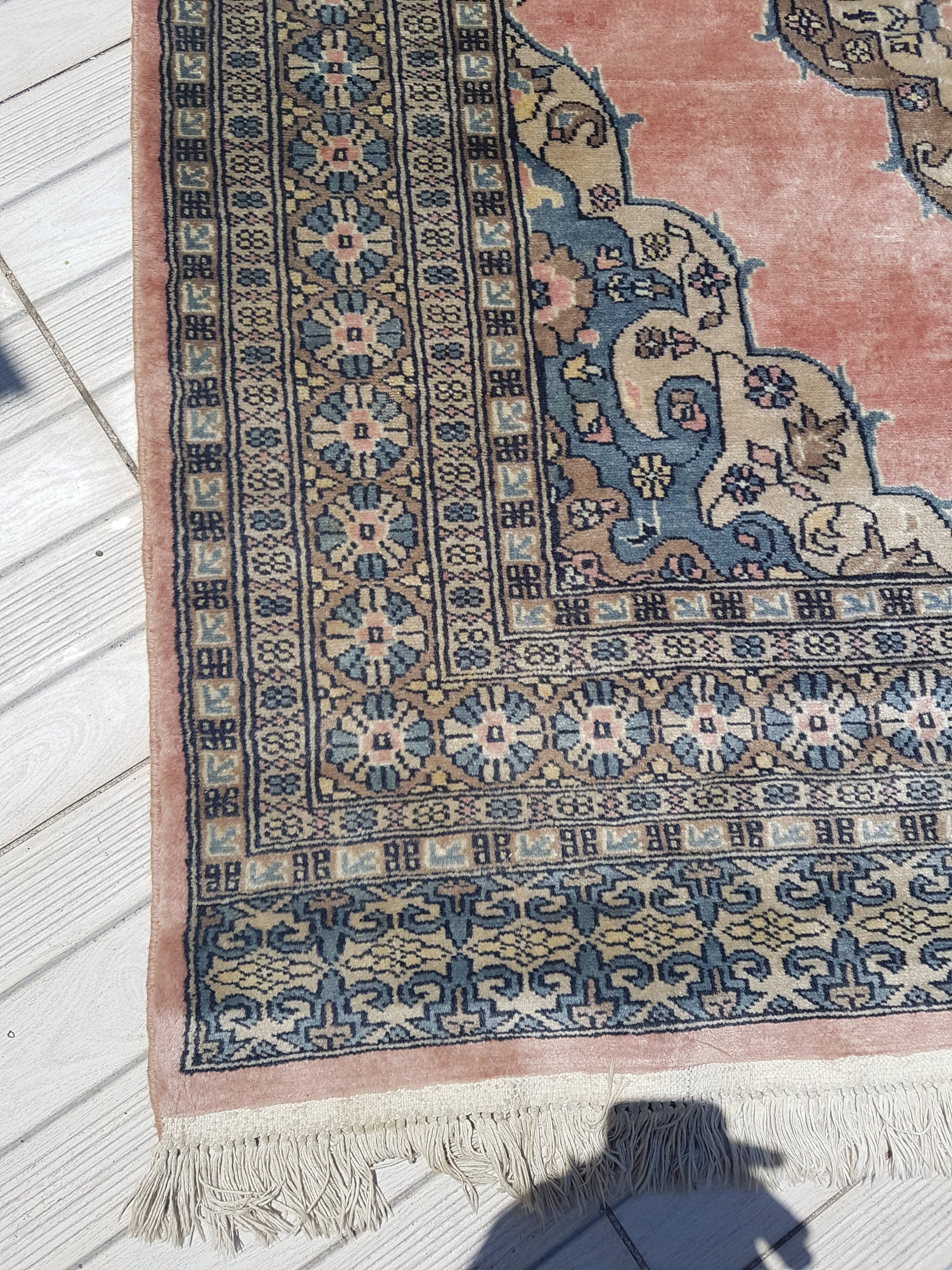 Handmade Persian carpet 122x186cm