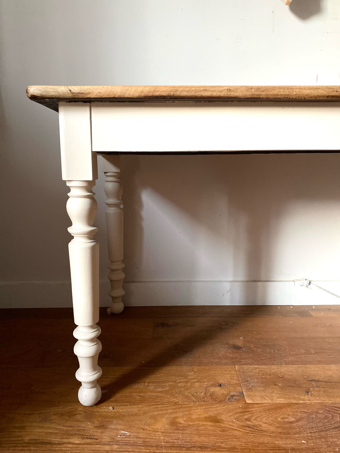Antique walnut table for 4 people.