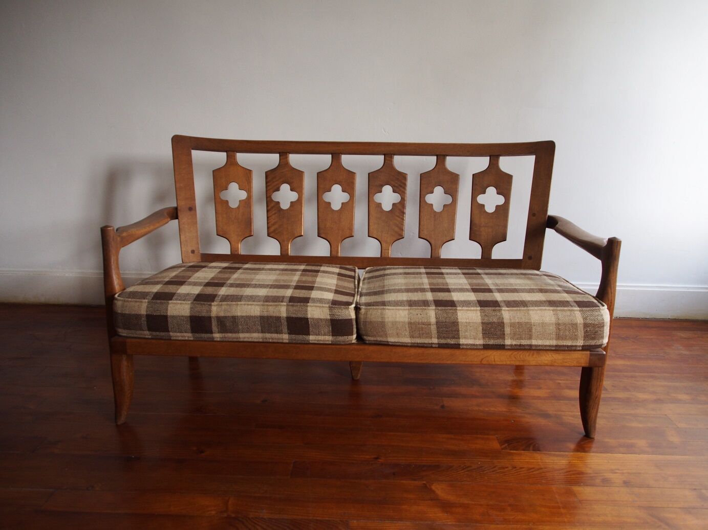 Guillerme and Chambron sofa, model José