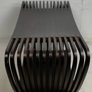 Banc ou table basse à lattes en bois ondulé et courbé, style néerlandais post-moderne, années 1970