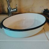 Enamelled metal oval dish