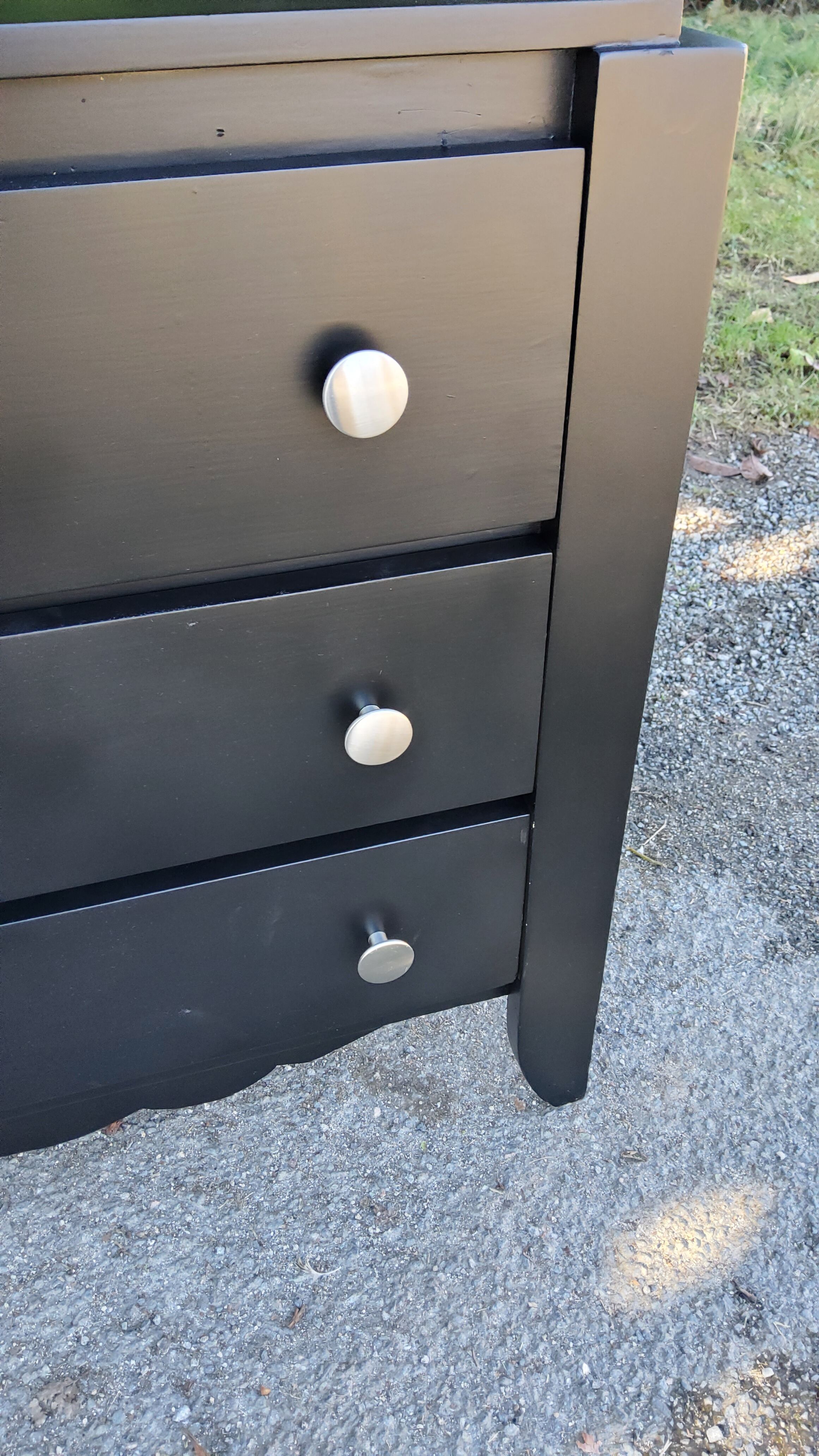 Chest of drawers of the 40s lacquered black 3 drawers