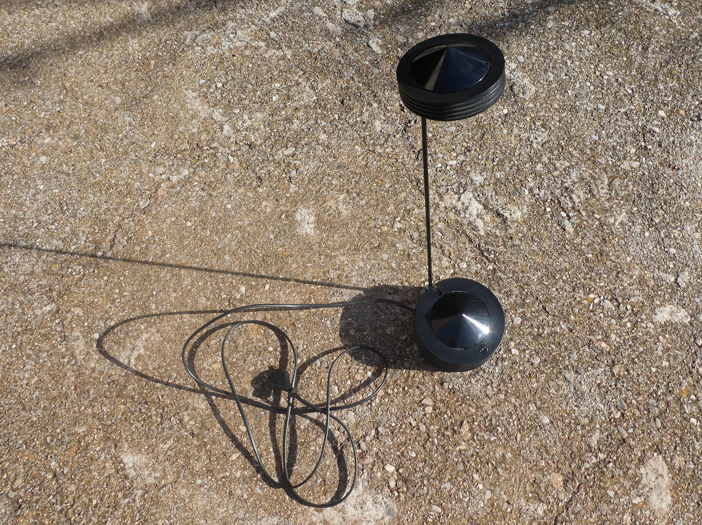 lugano desk lamp from e lite by targetti black