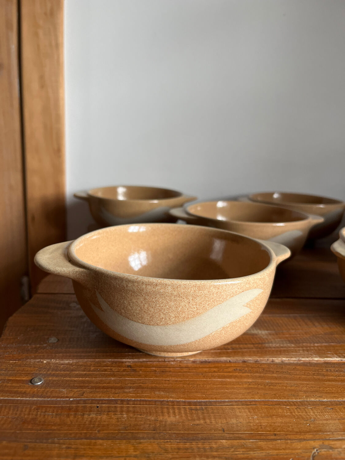 8 stoneware bowls