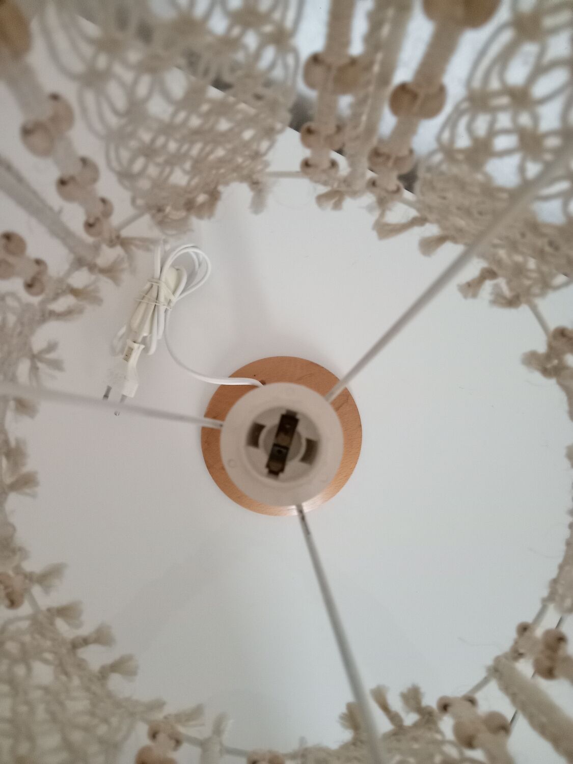 Table lamp