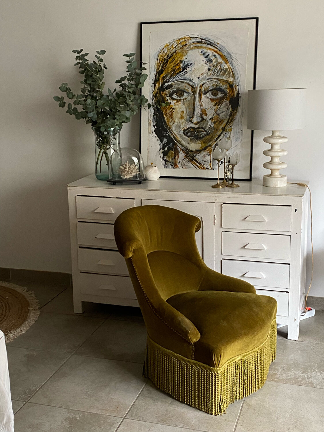 Green velvet toad armchair