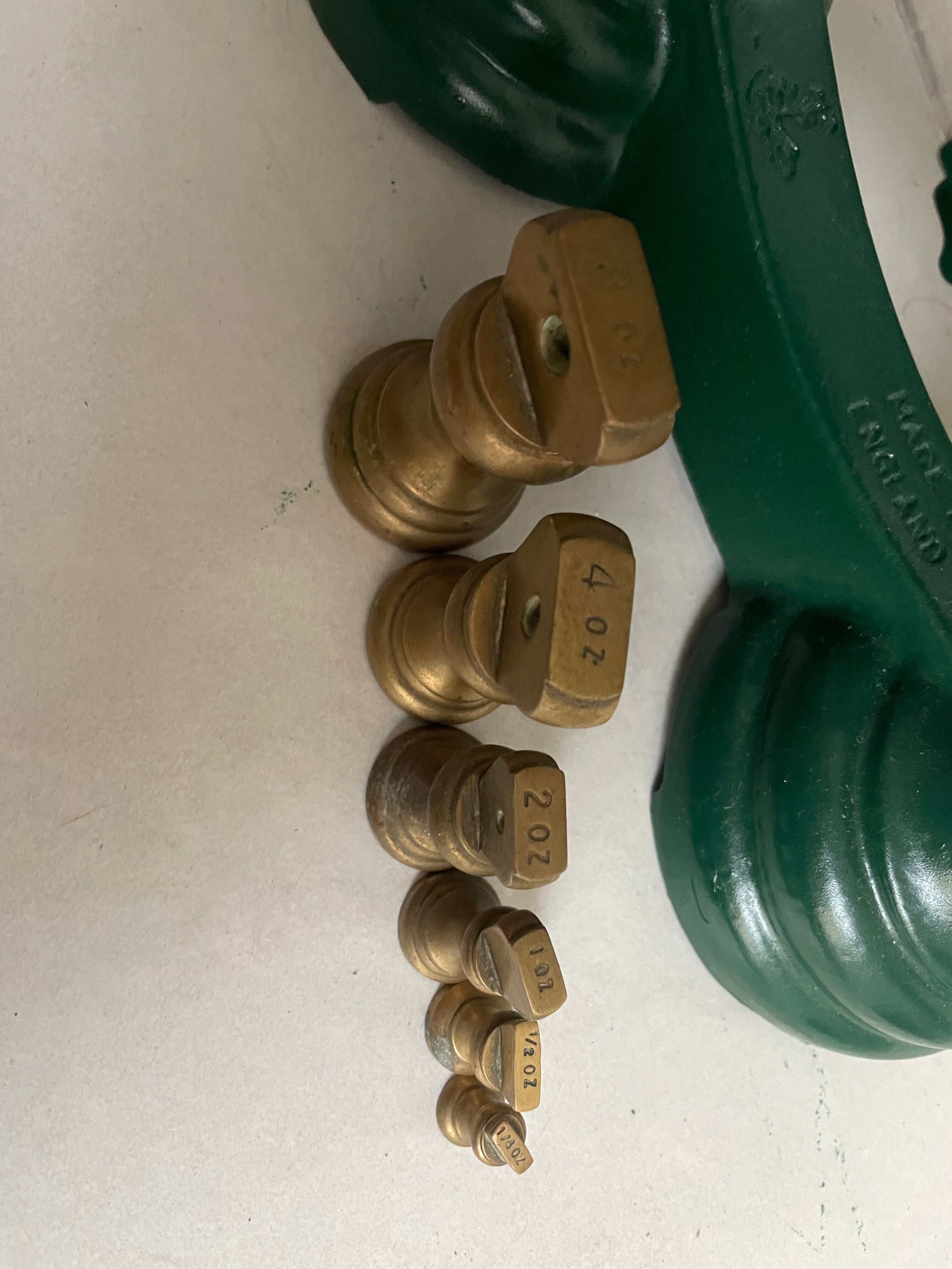 English scale "Librasco" and its weights