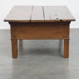 Table basse antique d'Europe du Sud du XVIIIe siècle