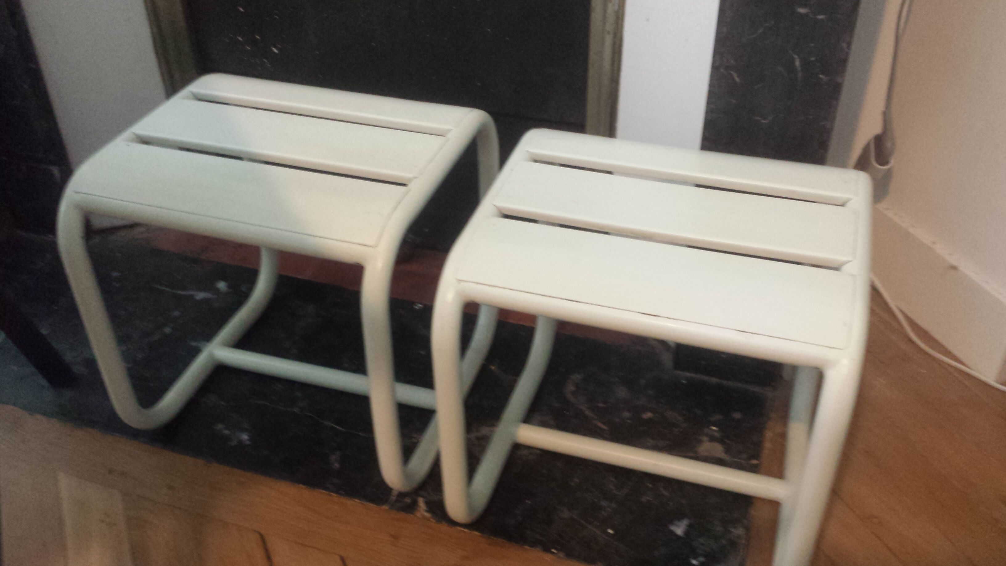 Set of 2 white stools