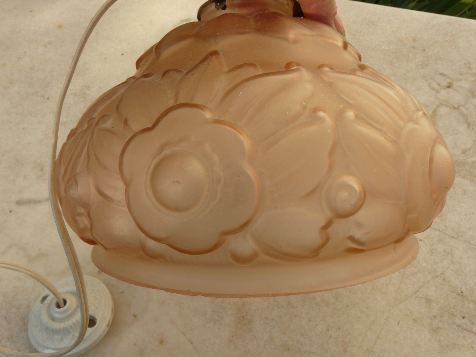 suspension  art déco en verre moulé