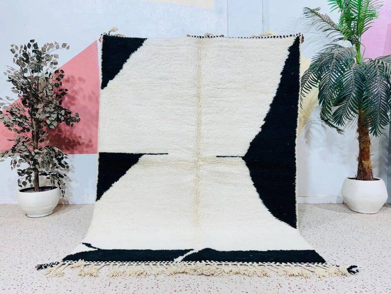 Handmade Beni Ourain Rug: Black & White Moroccan Wool Carpet 150/250cm