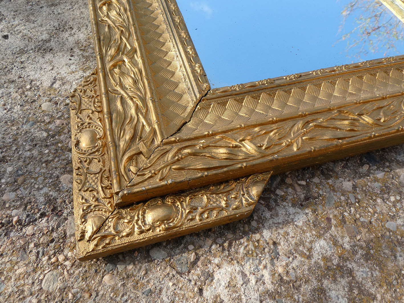 Old stucco and gilded wood mirror 50x65cm