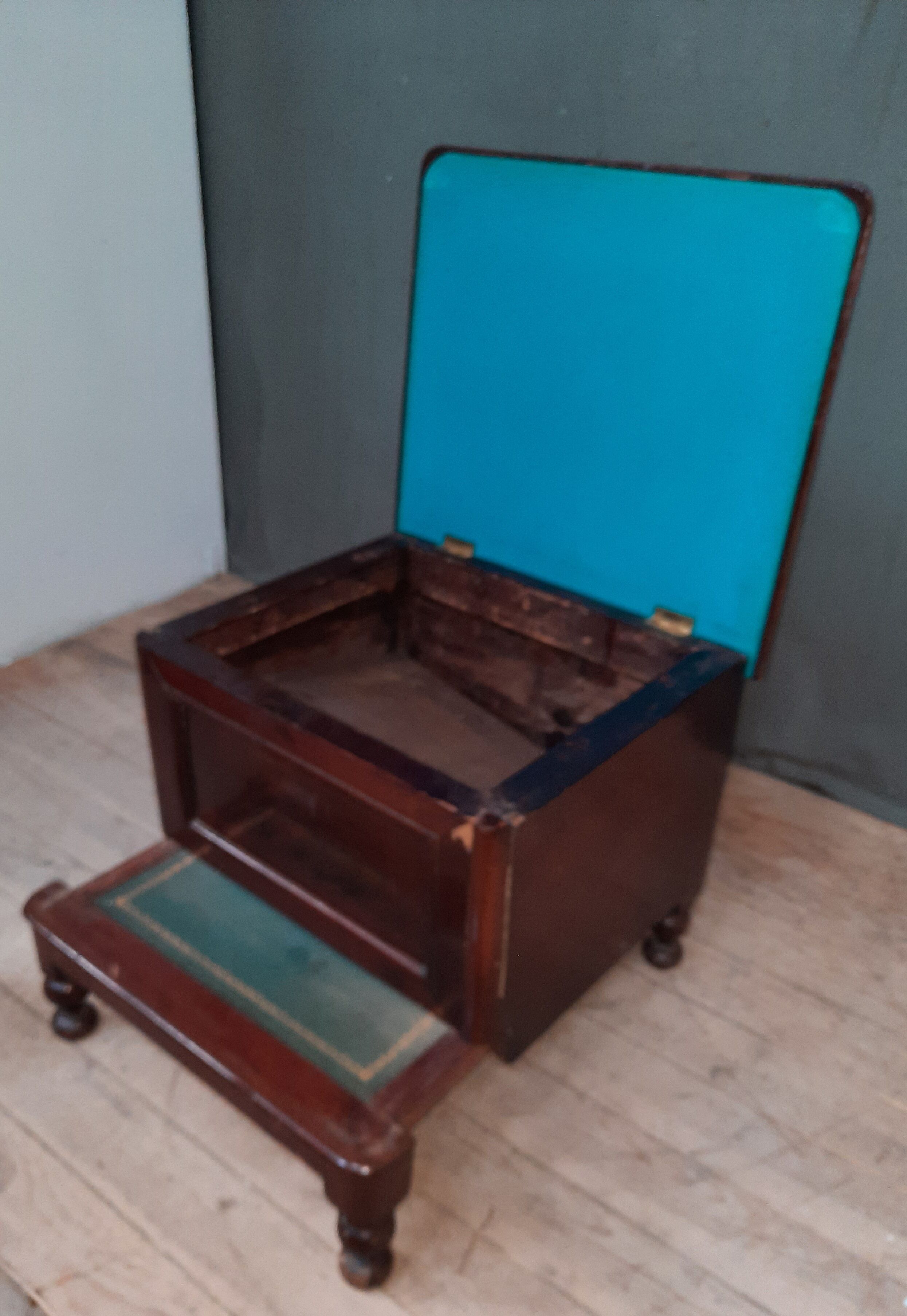Mahogany Convenience Stool