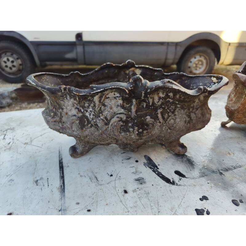 Pair of cast iron planters from 1900 in Charleville - Mézières