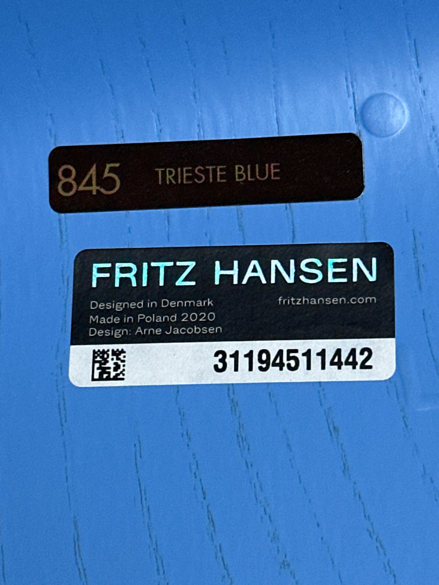 Fritz Hansen Series 7 chairs designed by Arne Jacobsen.