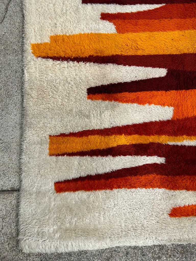 Large scandinavian wool carpet circa 1970 dimensions 300 x 200 cm