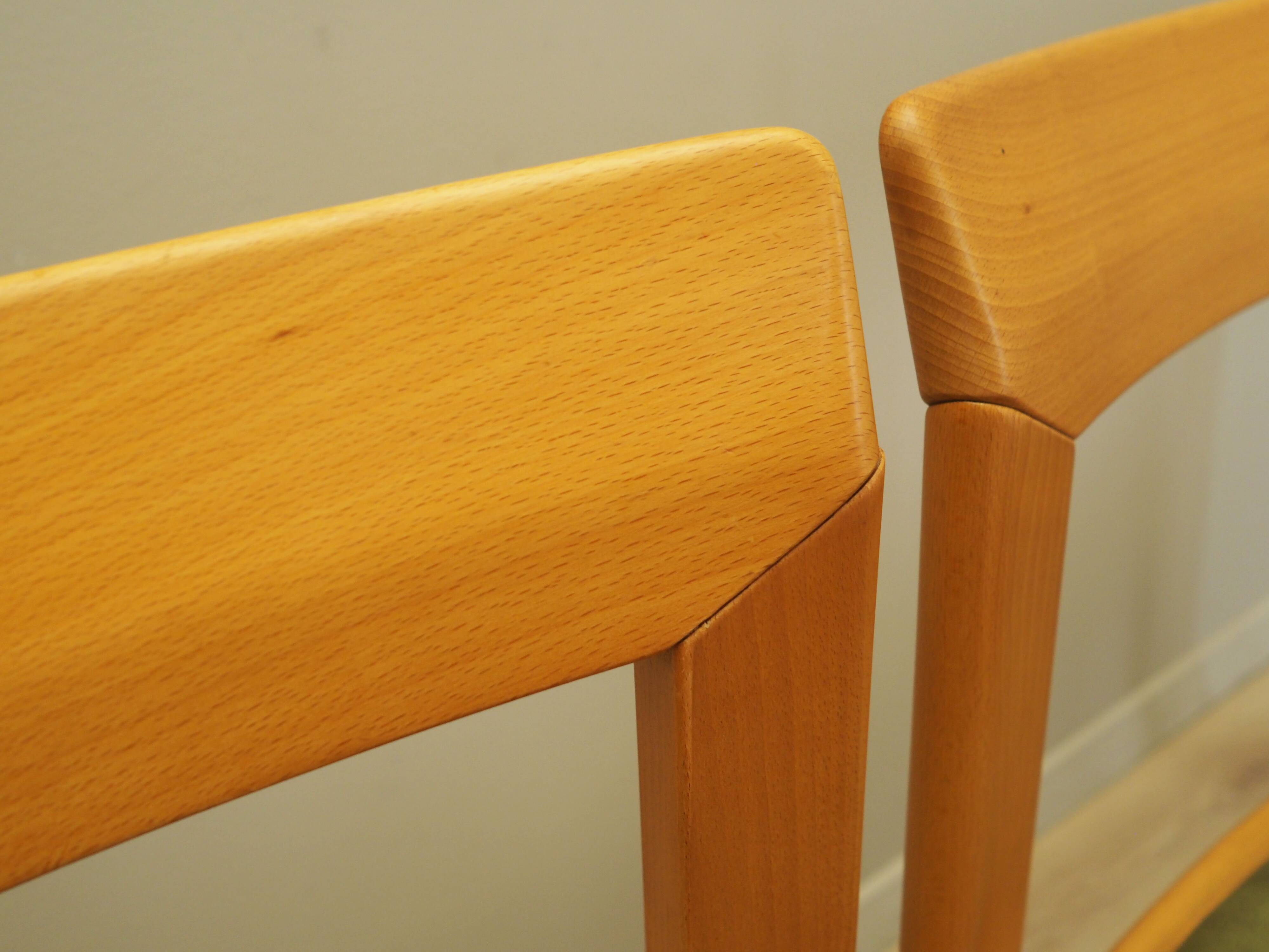 Ensemble de quatre chaises en hêtre, design italien, années 1970, production : Italie