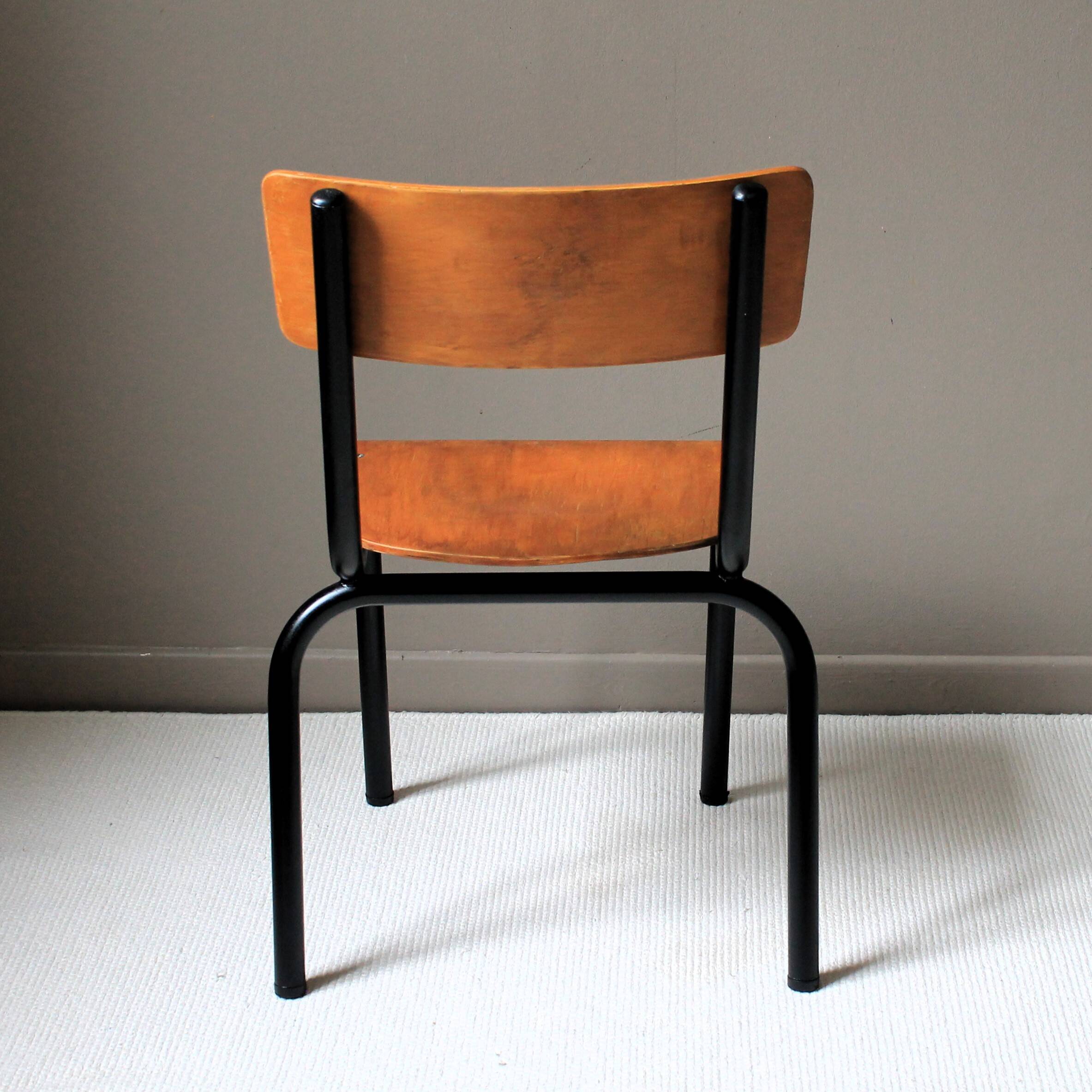 Children's chair 'Delagrave'