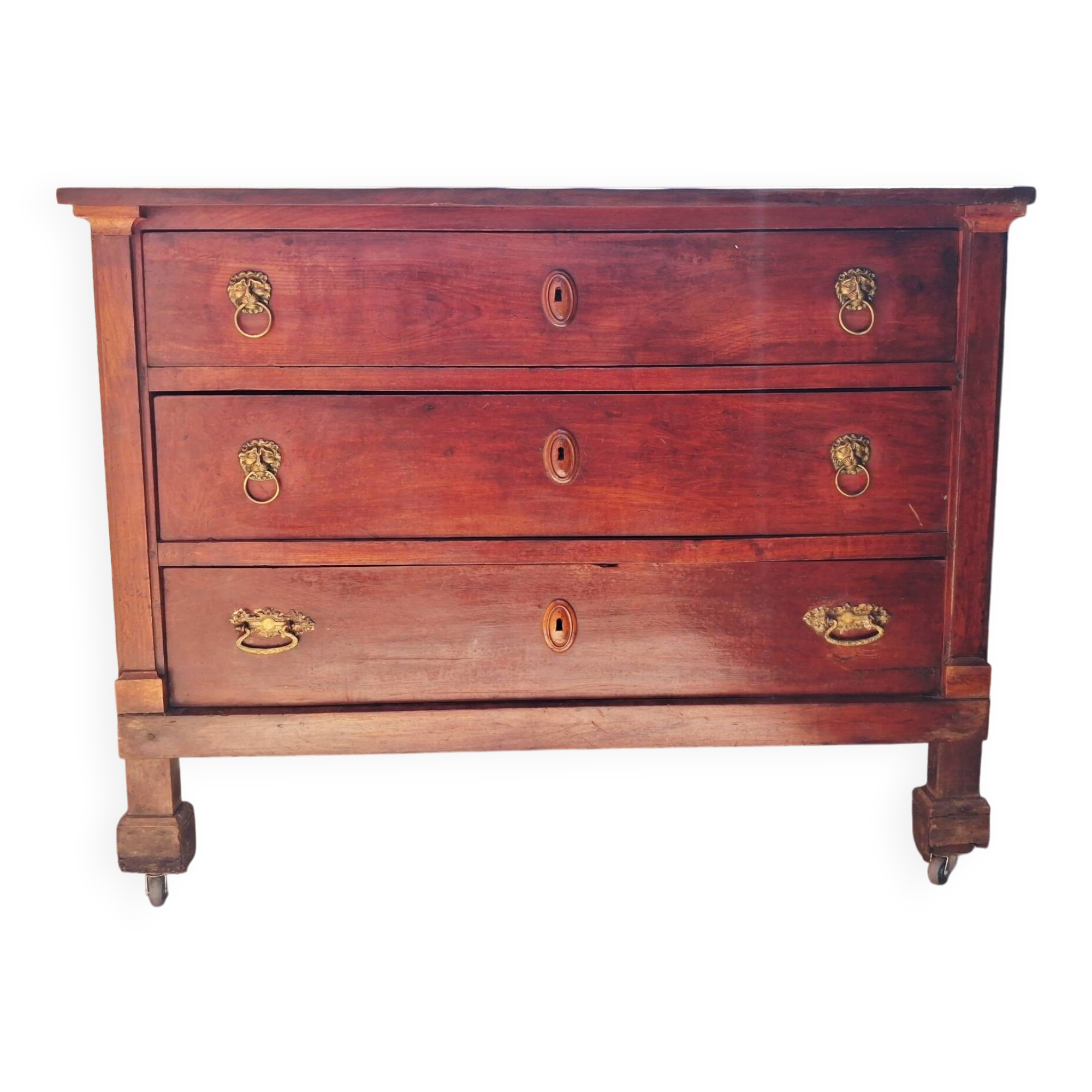 Mahogany chest of drawers