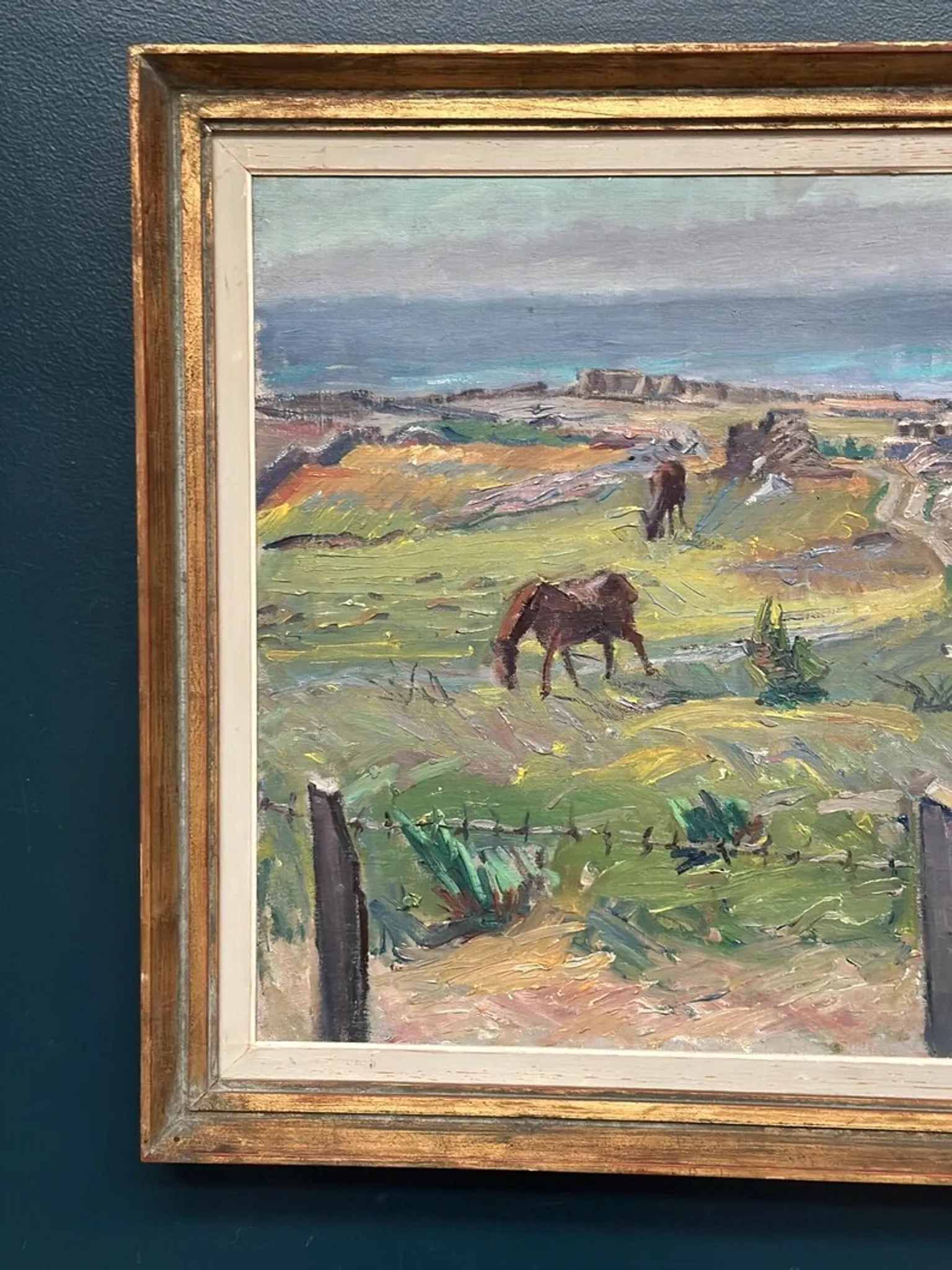 Original Swedish Oil on Canvas – "Coastal Scene with Horses" by Georg Lodström – Signed – 1947 – Framed – 77 × 66 cm