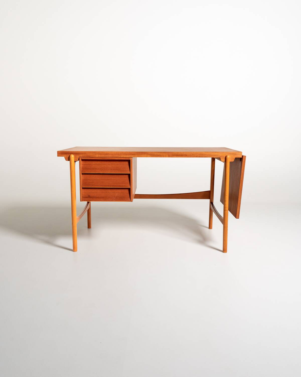 Bureau "378" par Eric Johansson pour Abrahamssons Möbelfabrik, 1956