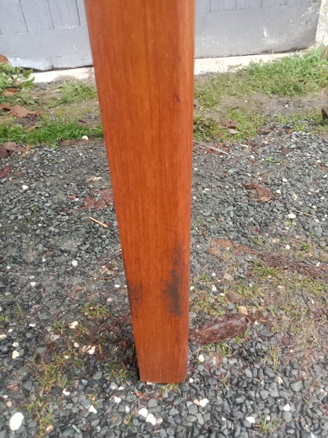 Extendable Scandinavian table