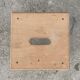 Petit tabouret bas en bois