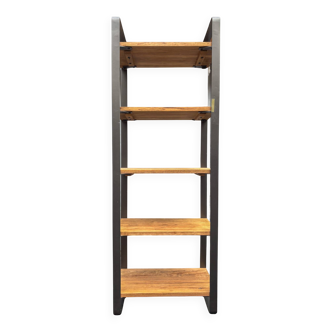 Industrial style metal & wood shelf / bookcase