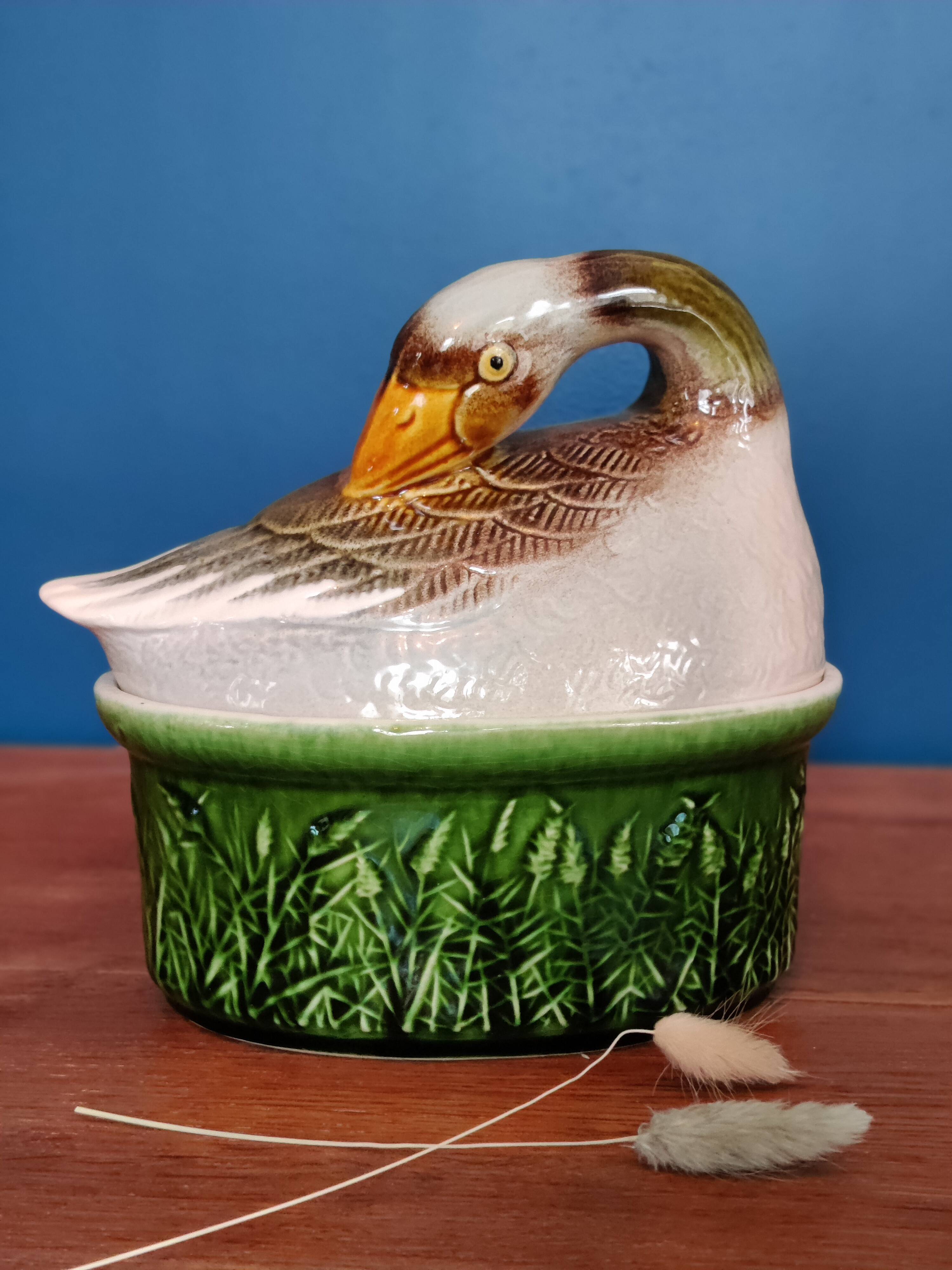 Dish terrine "goose"