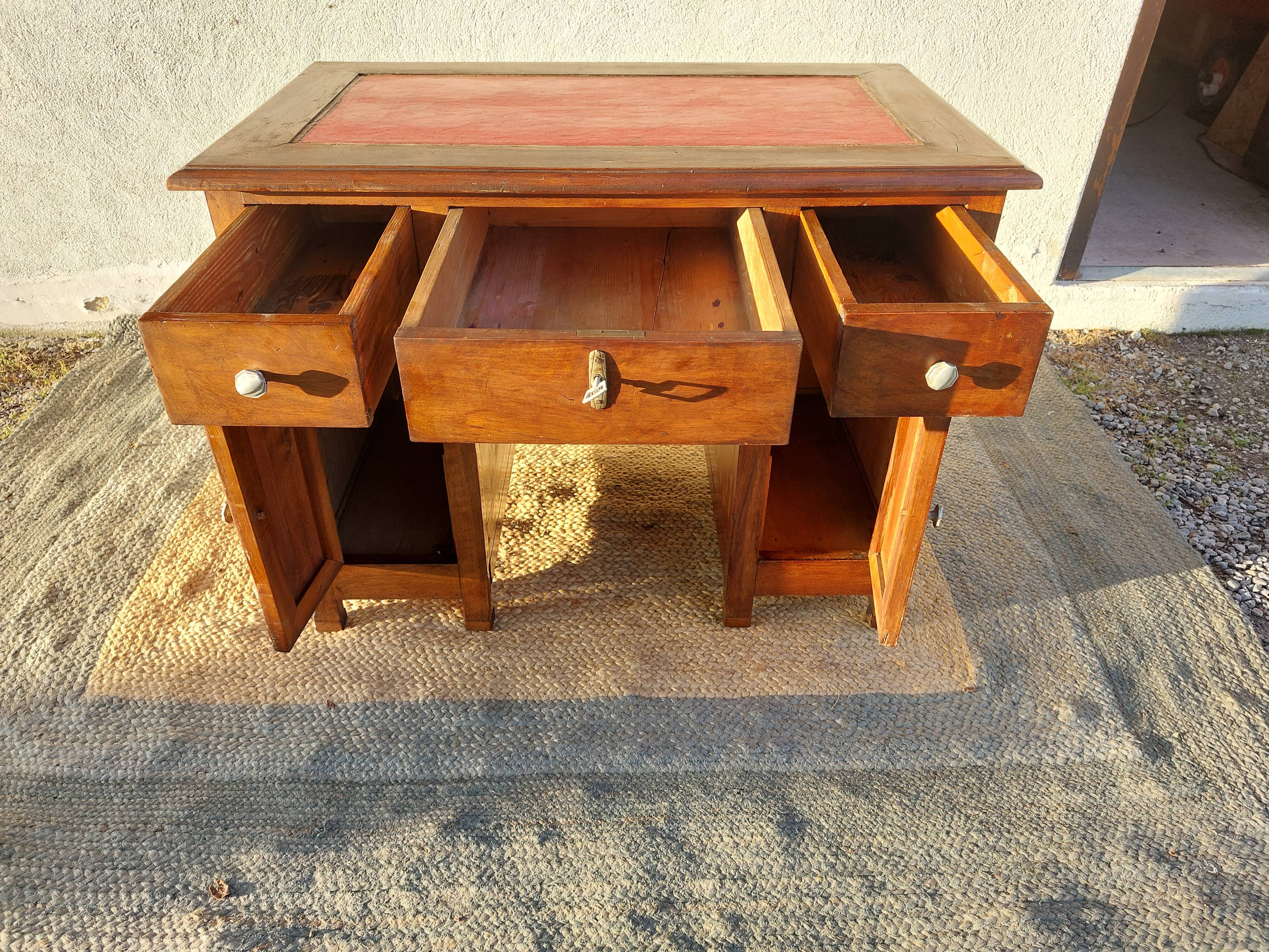 bureau enfant, ado, bois massif et cuir rouge
