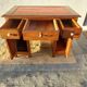 bureau enfant, ado, bois massif et cuir rouge
