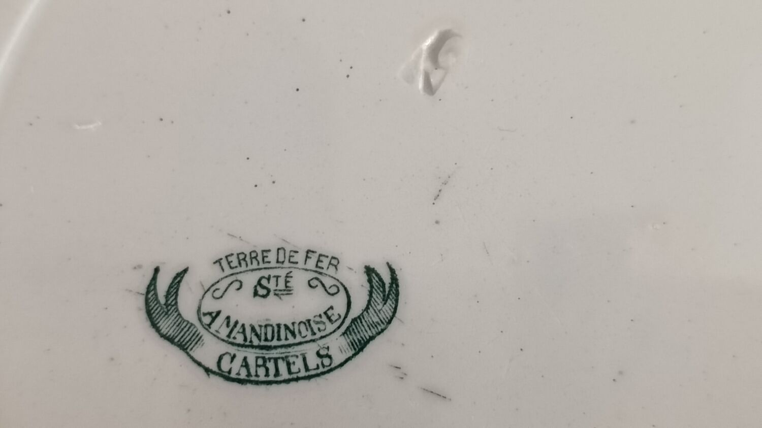5 Saint Amand Cartels plates