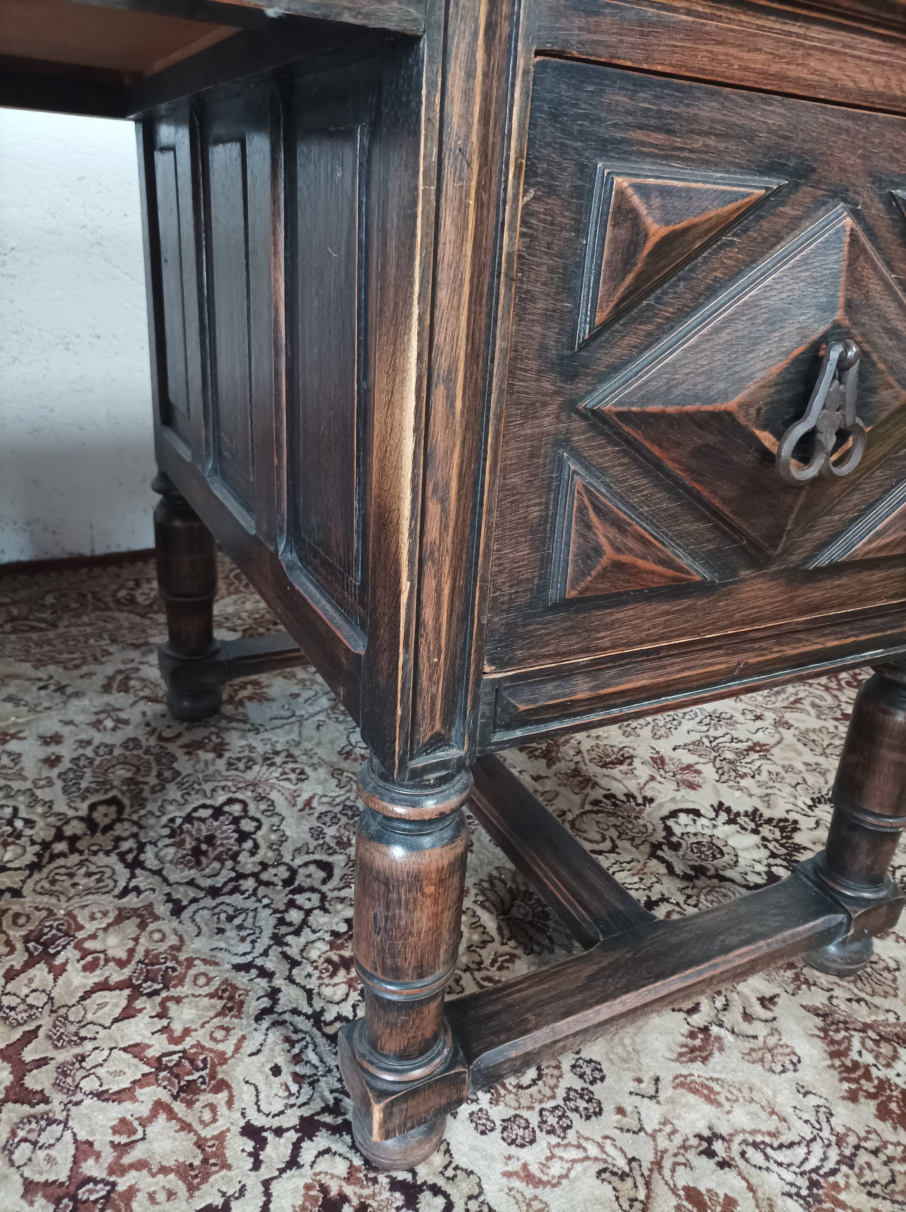 Mazarin Louis XIII style oak desk