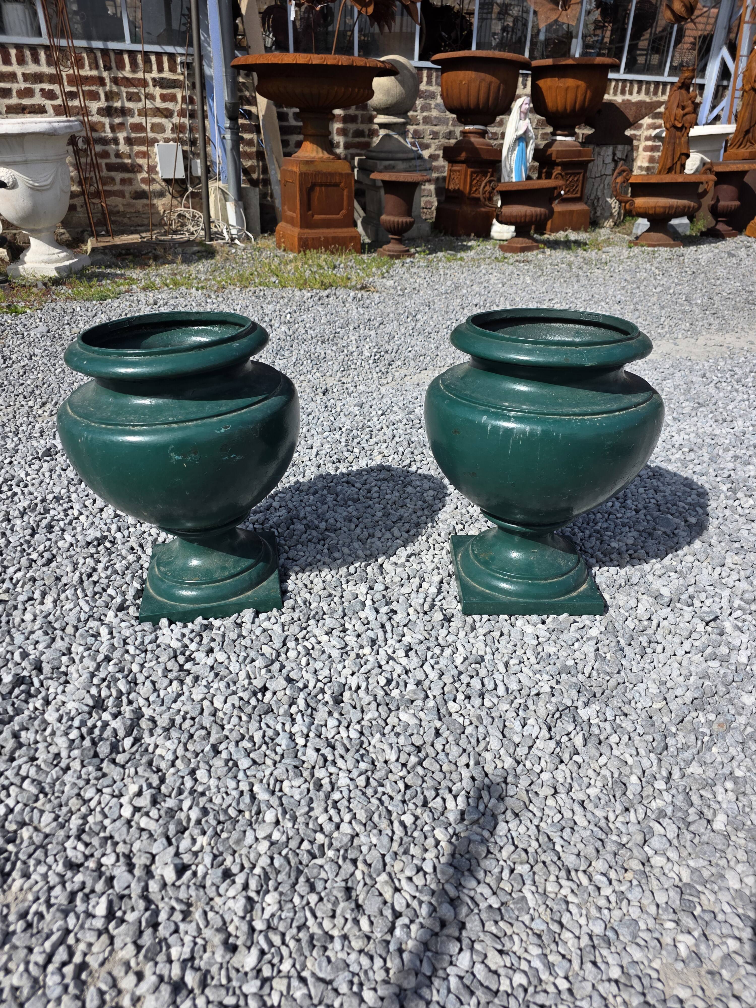 Paire de vases medicis XIXème en fonte