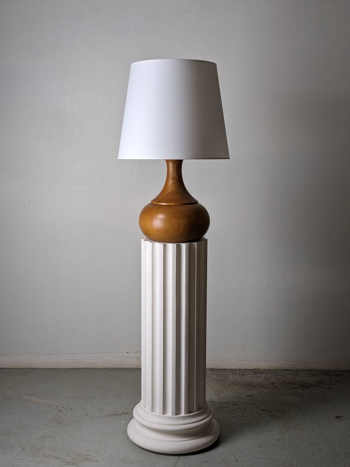 Solid elm lamp - 1970s