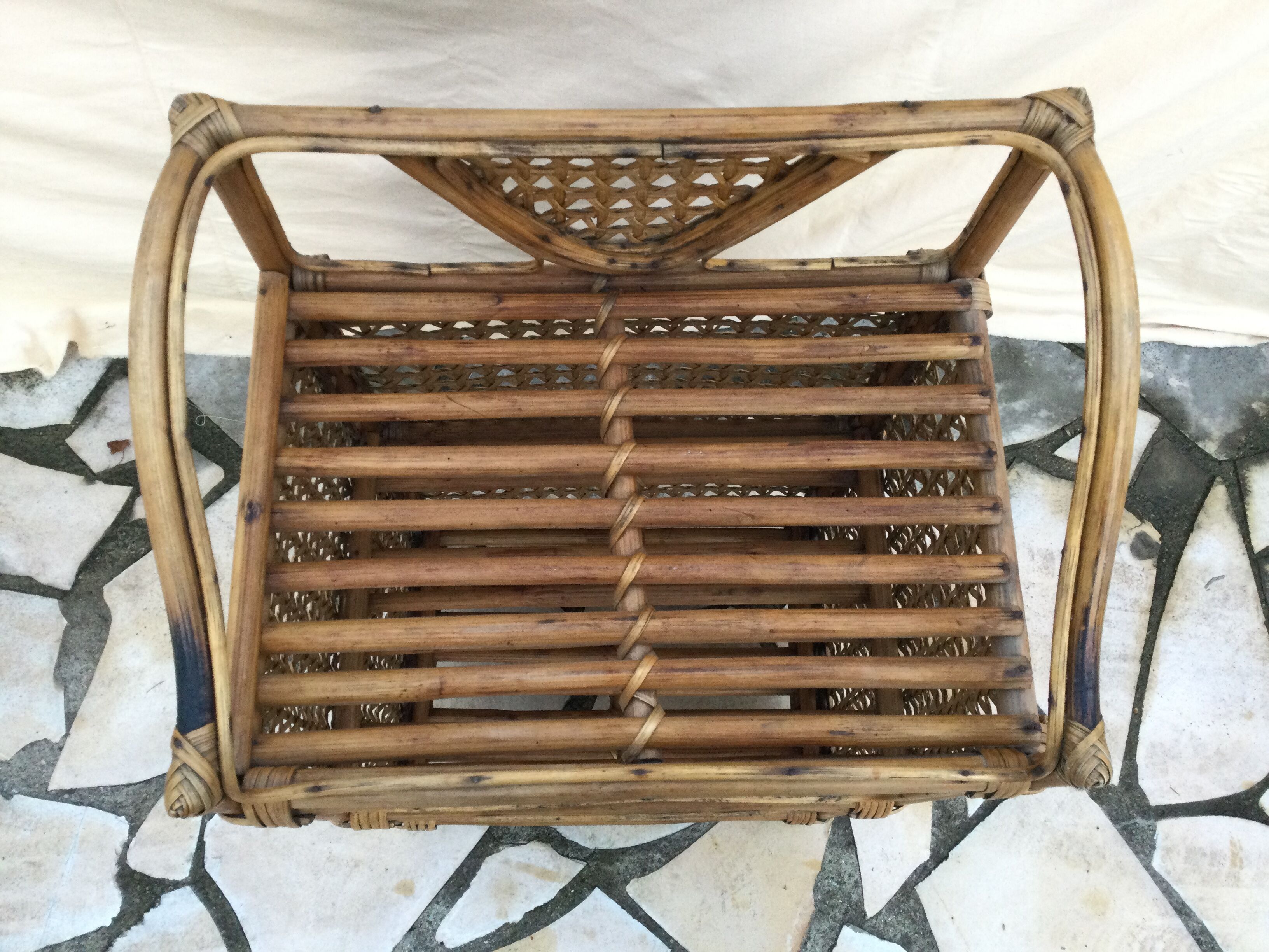 Meuble étagère en rotin