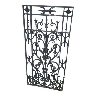 Old cast iron grill 115×57cms