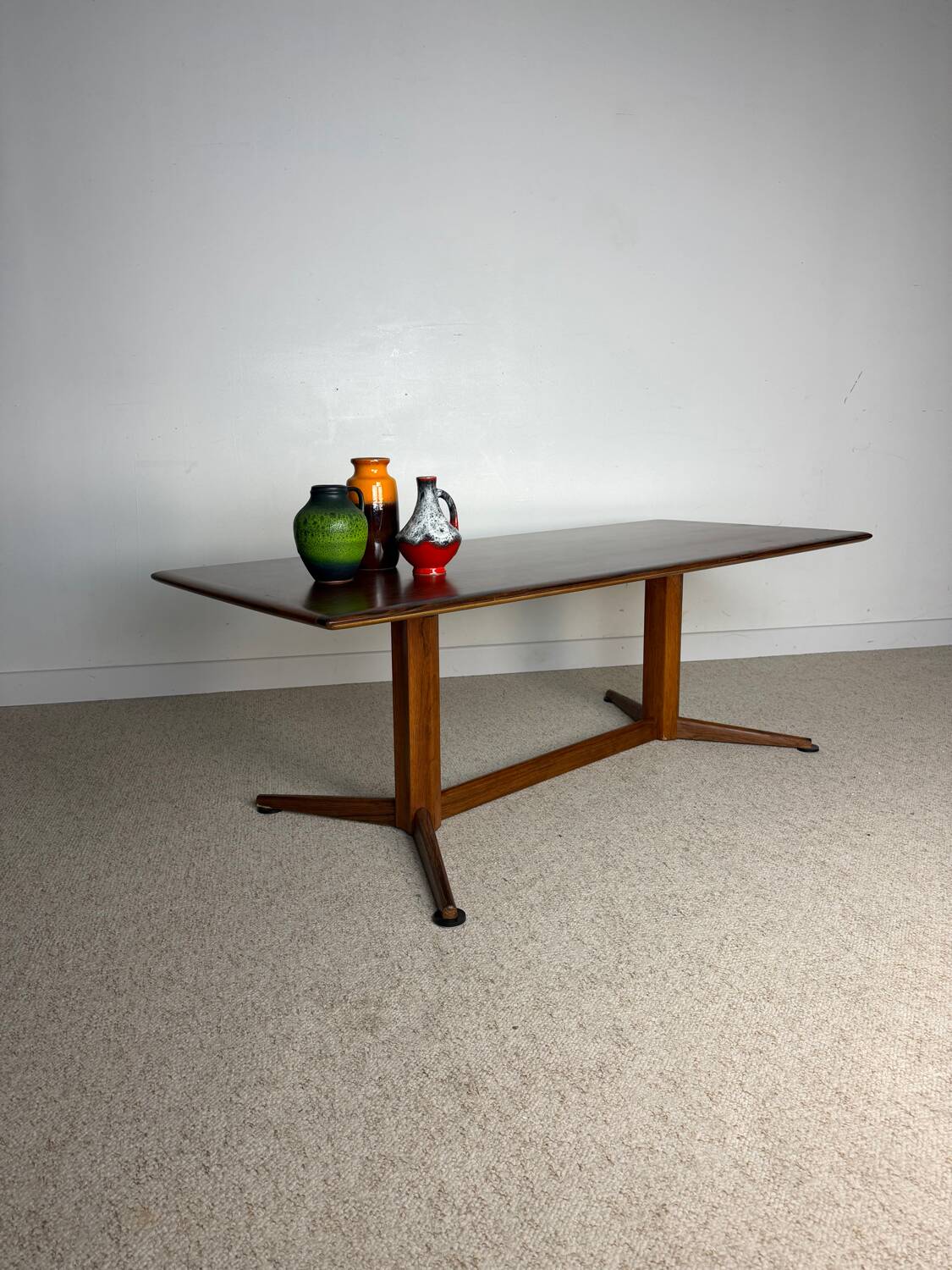 Vintage coffee table – Wooden top & star base