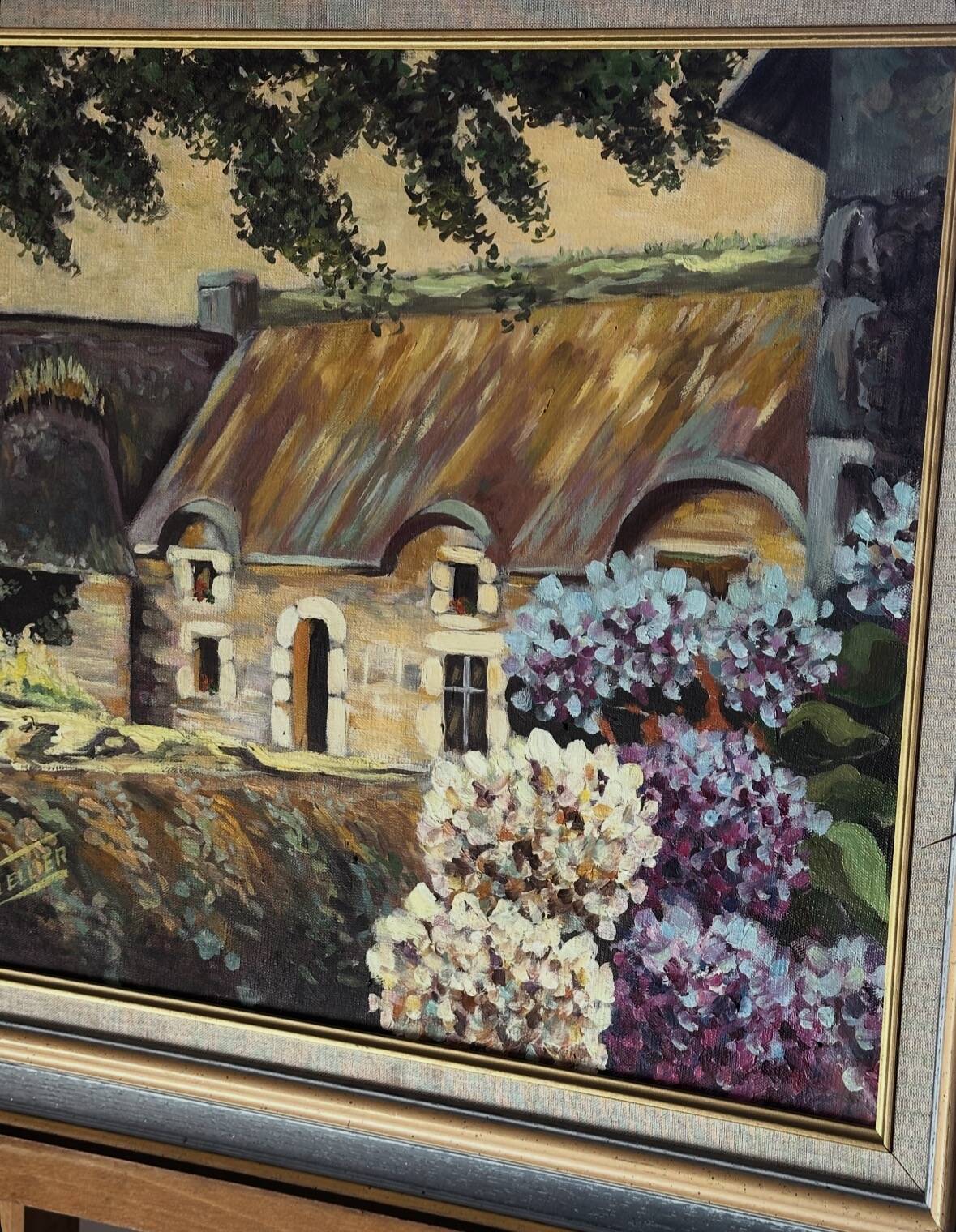 Oil on canvas framed – House with hydrangeas, Yvonne Sellier