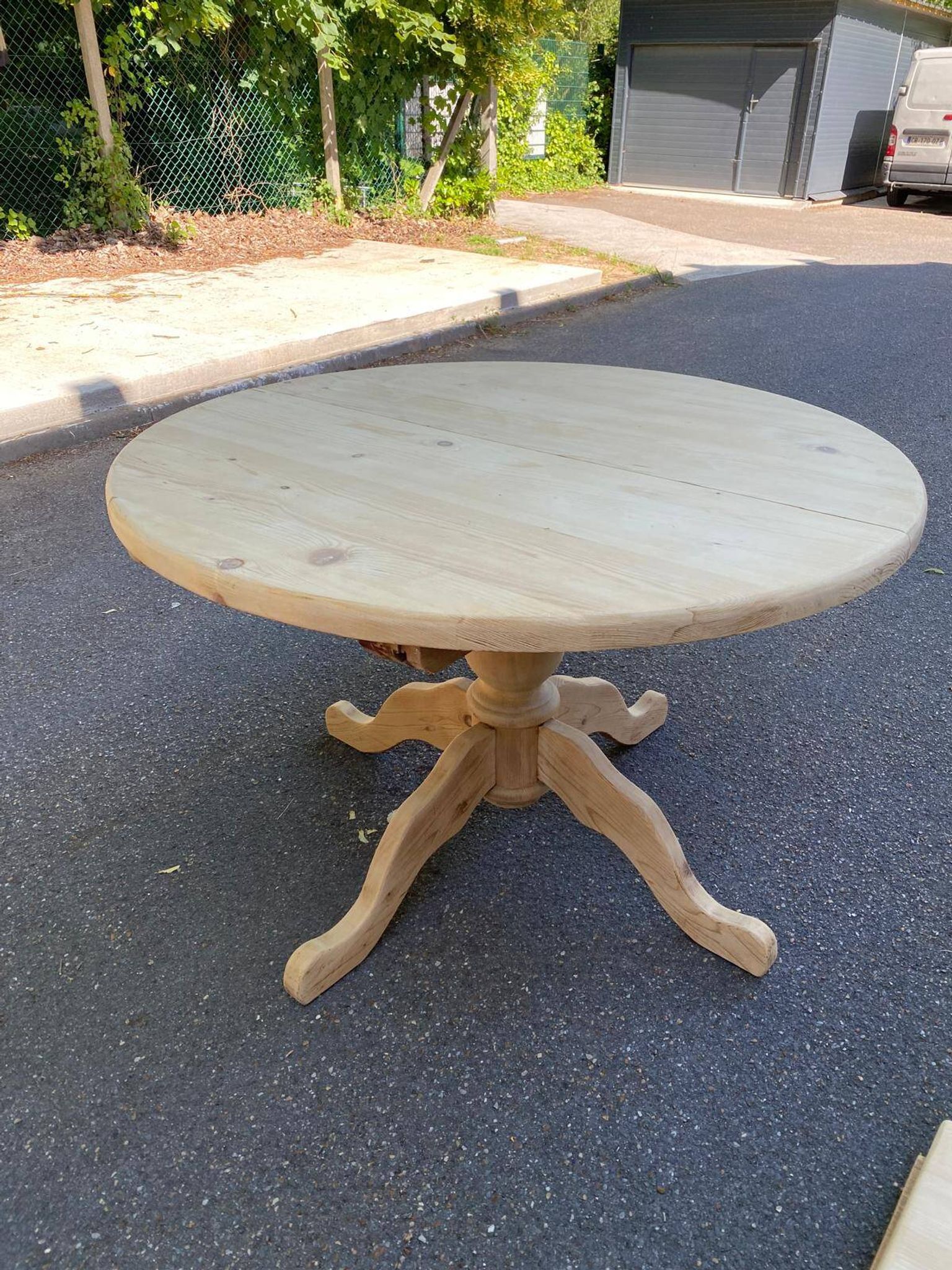 Table à manger ronde extensible pied central rénovée en bois massif 200cm