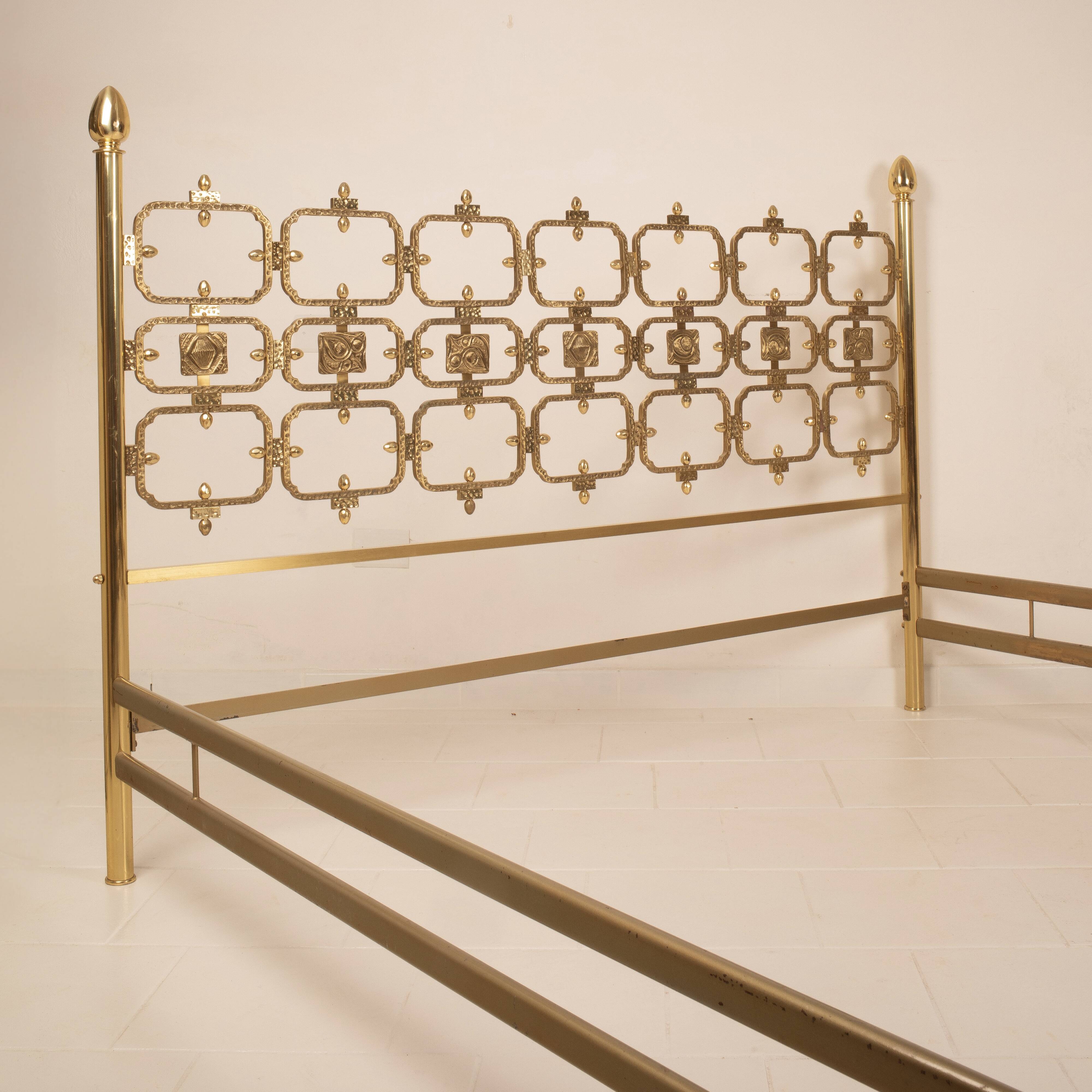“Thailandia” Bed by Ciansky, Shelba and Luciano Frigerio for Frigerio di Desio