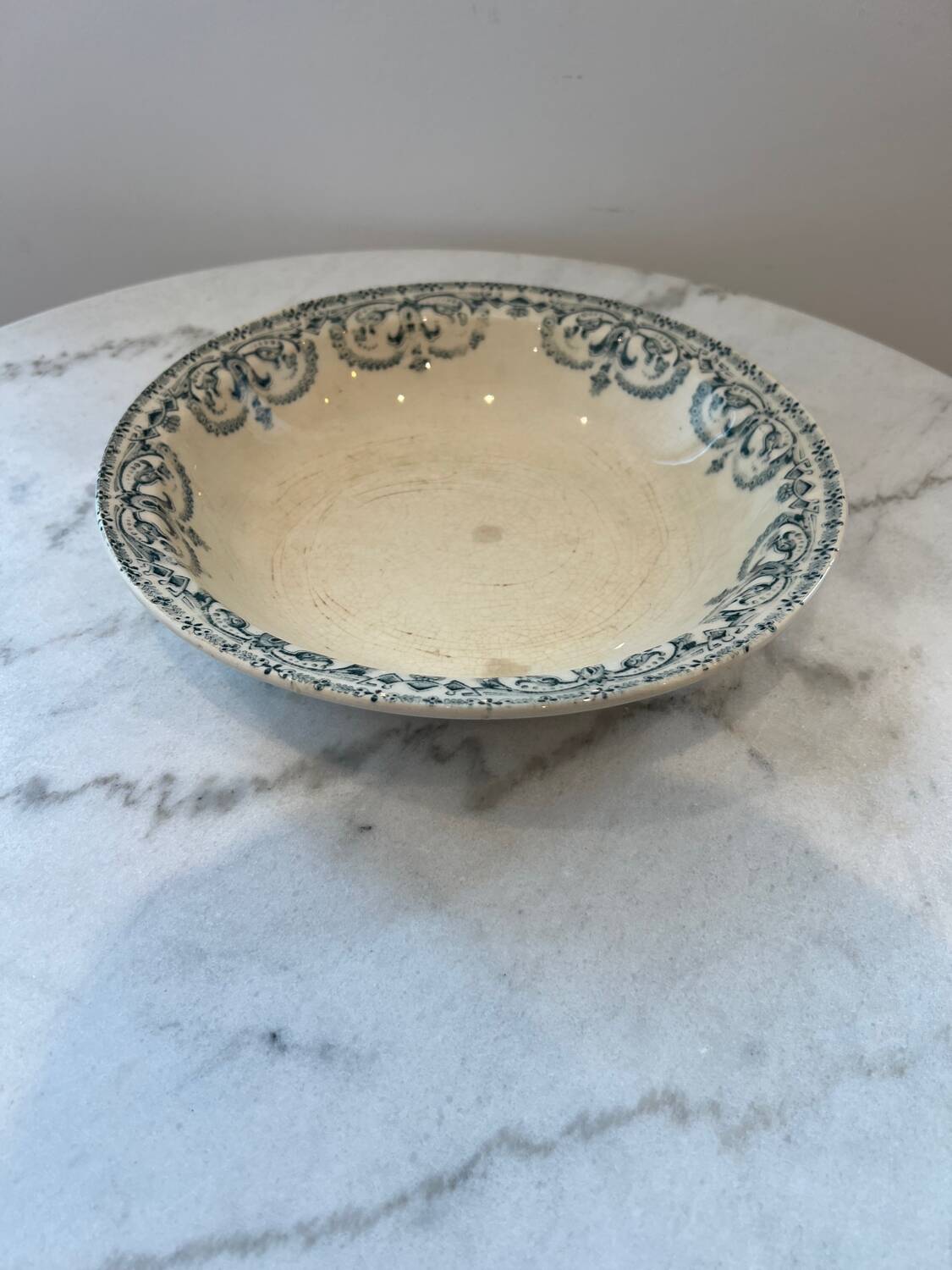 Iron earth planter presentation dish